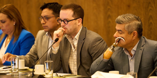 Portada Publicación Reunión junto a exministros de Economía sobre política económica y reformas